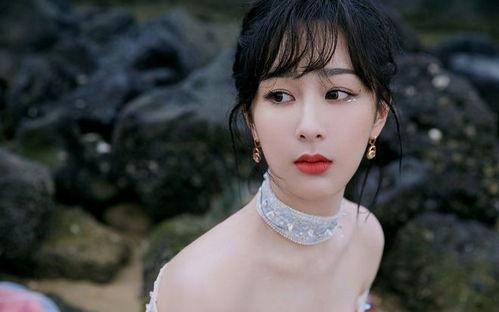 娱乐吃瓜说杨紫,娱乐圈的“吃瓜女王”，揭秘明星幕后故事